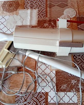 Aspirapolvere Moulinex vintage anni 60