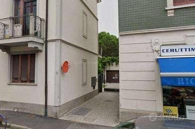 Immobile in asta di 69 m² con 2 locali e box auto 