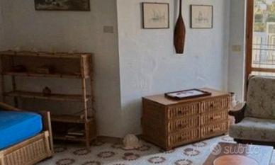 Libreria e cassettiera bassa in bambù