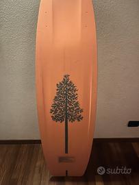 Tavola e attacchi wakeboard