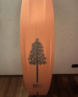 Tavola e attacchi wakeboard