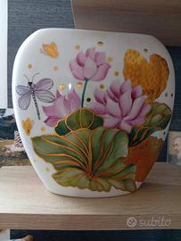 Vaso in ceramica dipinto a mano con rifiniture oro