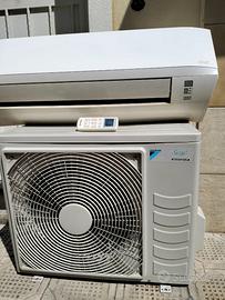 Condizionatore DAIKIN 9000 INVERTER