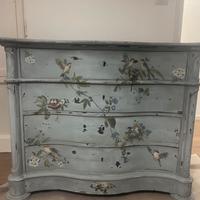 Mobile antico restaurato