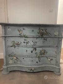 Mobile antico restaurato