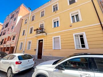 Cagliari-Via Bellini-Indipendente + cortile 200mq