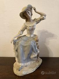 Statuina porcellana NADAL Spagna dama con cappello