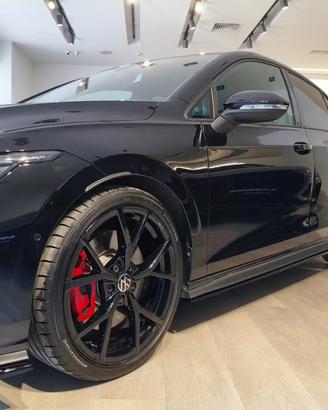 Minigonne laterali Volkswagen Golf Mk8 GTI GTE GTI