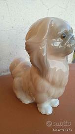 Statuina di cagnolino pechinese