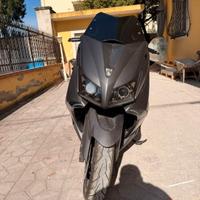 Tmax 530 19 mila km 2015