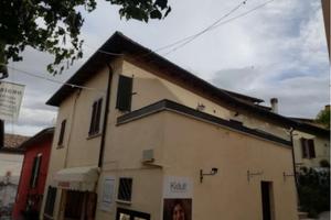 Abitazione con terrazzo e cantina