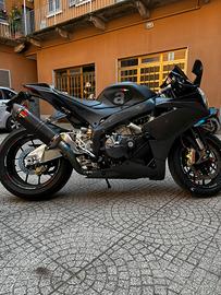 Aprilia rsv4