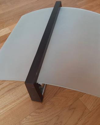 Plafoniera applique in legno e vetro.