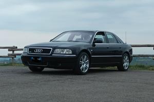 Audi A8 D2 3.7 V8 Quattro tiptronic
