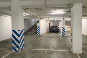 Posti auto via tiepolo 47