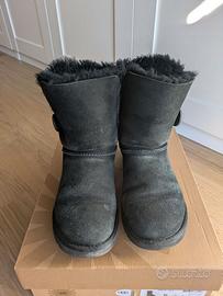 UGG stivali Short Bailey Button