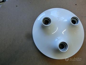 Lampada Triteti marca Artemide.