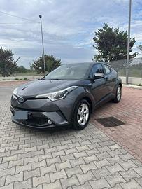 TOYOTA CHR