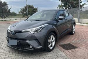 TOYOTA CHR