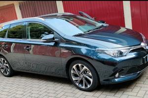 TOYOTA AURIS 1.8 HYBRID 