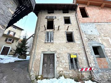 Rustico / Casale di 165 m² con 3 locali a Vallarsa