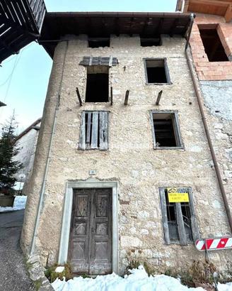 Rustico / Casale di 165 m² con 3 locali a Vallarsa