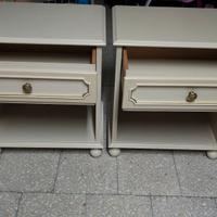 Comodini in legno laccato 