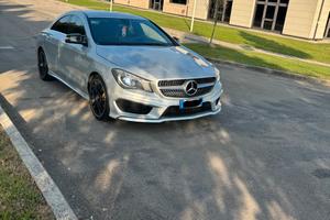 Mercedes CLA 200 d Automatic Premium Dark Night