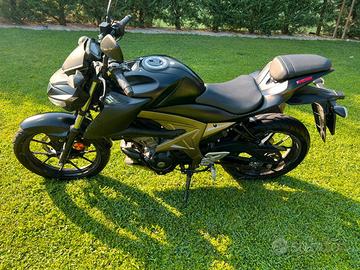 MOTO SUZUKI  125GSX-S