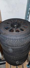 Cerchi  con gomme invernali 