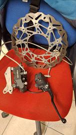 Sistema frenante anteriore moto