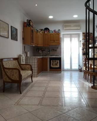 GIULIANELLO (Cori) PALAZZETTO INDIPENDENTE