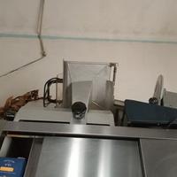 affettatrice grande e piccola 