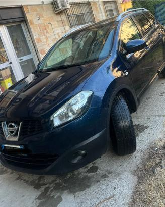 Nissan  qashqai 7 posti tenuta in modo impeccabile