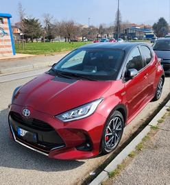 toyota yaris full hibryd style