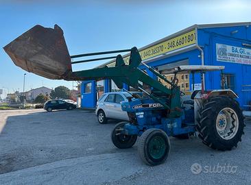 ford 4630-idroguida-caricatore con benna