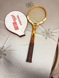 Racchetta da tennis vintage in legno