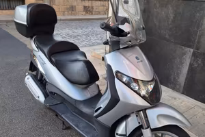 scooter beverly 250 cc