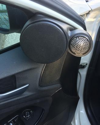 Montanti alfa romeo Giulietta ( car audio)
