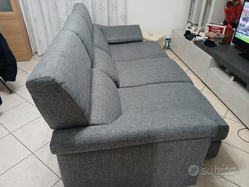 divano 3 posti poggiatesta e sedute allungabili