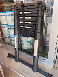 SCALA TELESCOPIA SVELT