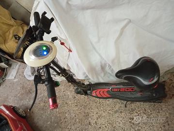 monopattino elettrico scooter da mettere a posto 