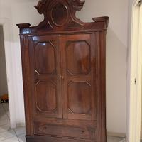 Armadio antico a due ante