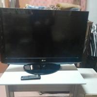Televisore da revisionare modello LG 32LH2000.