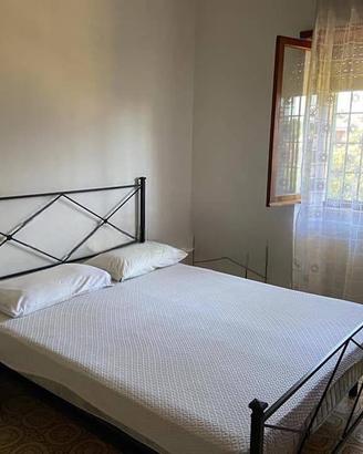 ARDEA TRILOCALE ARREDATO Con GIARDINO PRIVATO