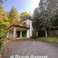 PRESTIGIOSA ED UNICA VILLA INDIPENDENTE