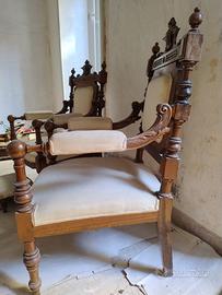 Poltron d’epoca legno intagliato
