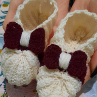 Scarpine per bambina fatto all'uncinetto