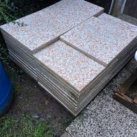 piastrelle 50x50 per esterno granigliate rosa