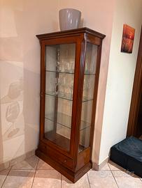 Vetrina in arte povera 